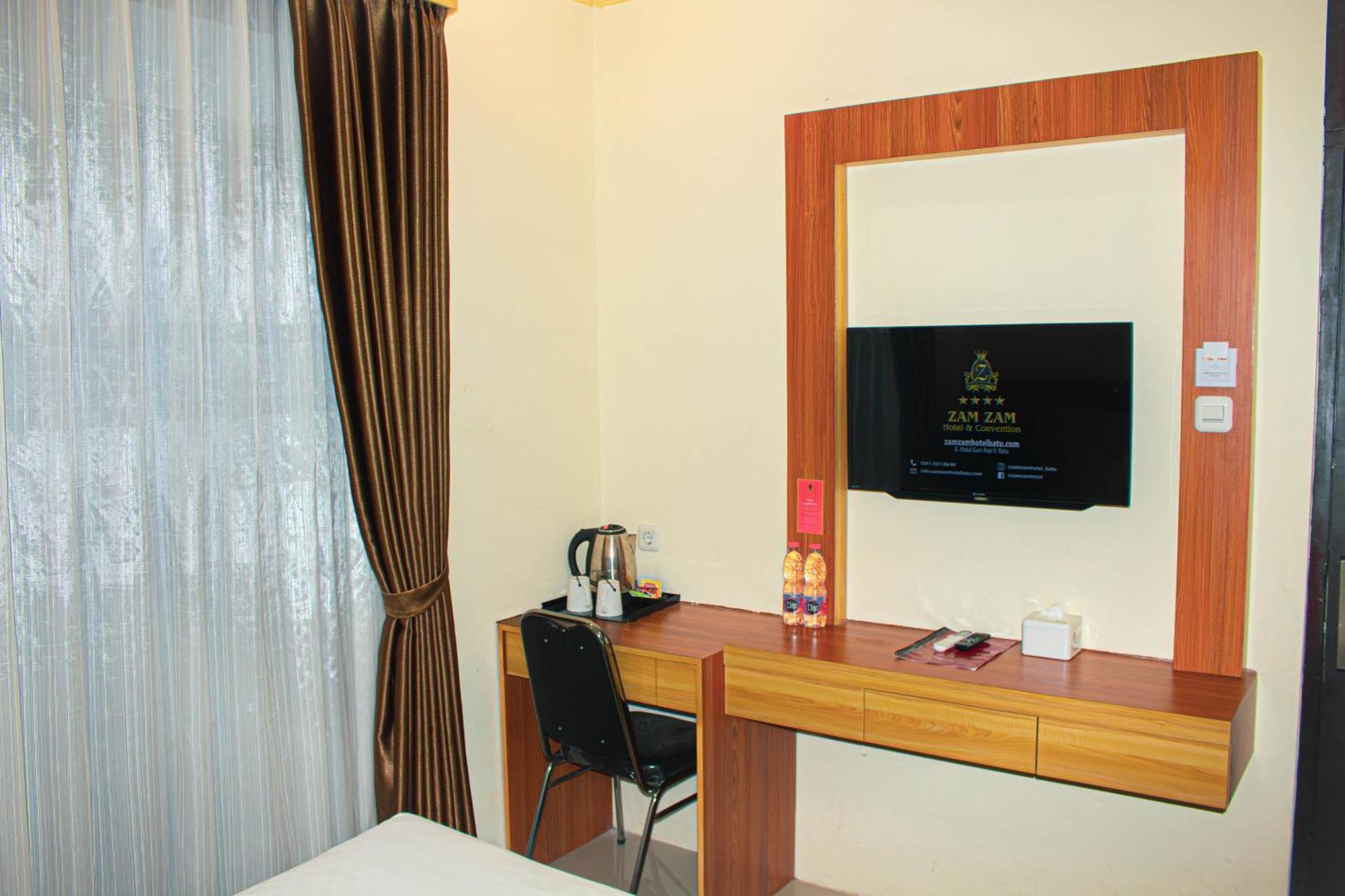 Zamzam Hotel And Resort Batu  Exterior photo